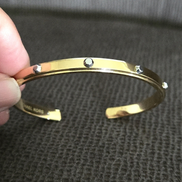 Michael Kors "Heritage Astor" Thin Gold💛 Cuff With Silver🤍 Studs NWOT - Picture 10 of 16